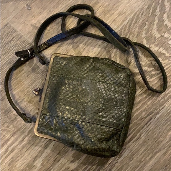 Ally Capellino cross body purse - Picture 3 of 4